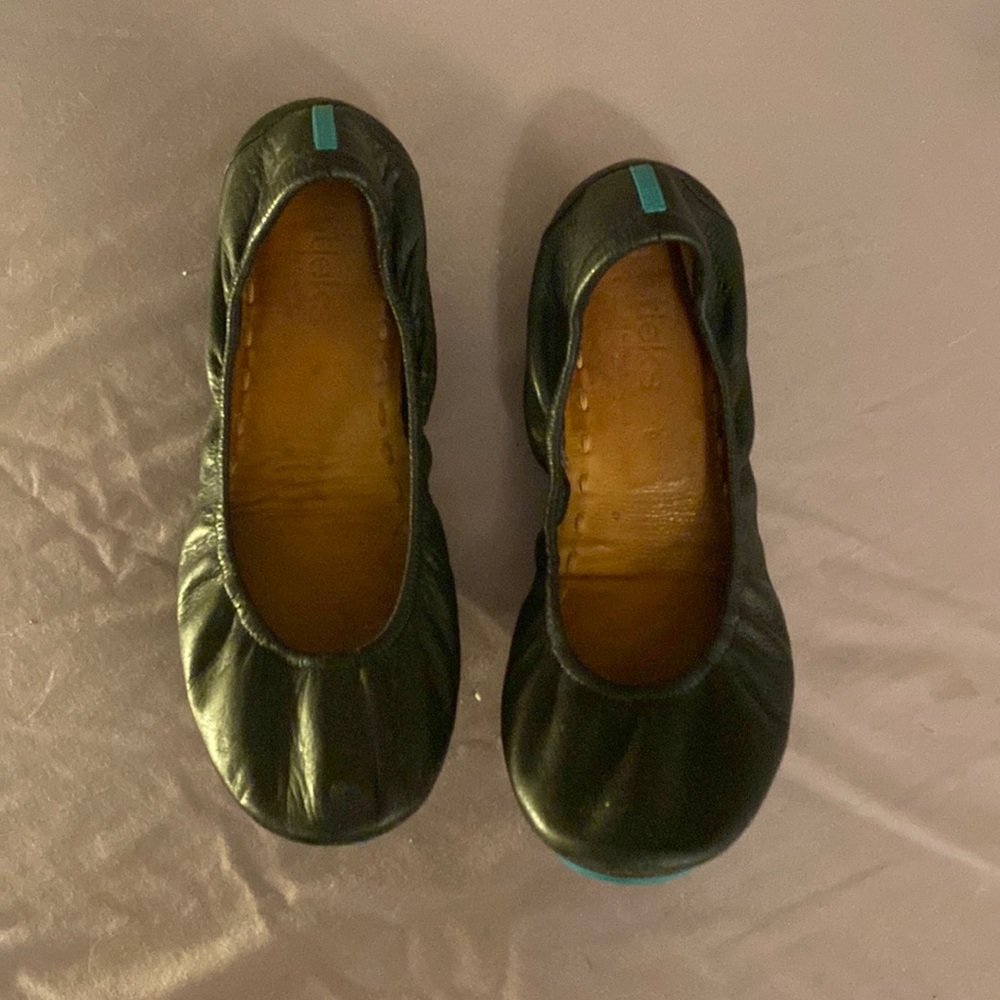 Size 9 tieks in decent shape